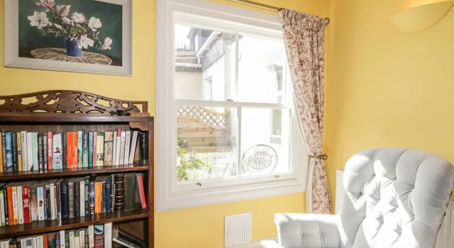 10 Douglas Row, Забронировать Дом для отпуска Отели Инвернесс с парковкой, рядом с Inverness Visit Scotland Information Centre, Парковка