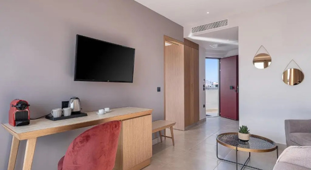Семейный люкс M City Hotel