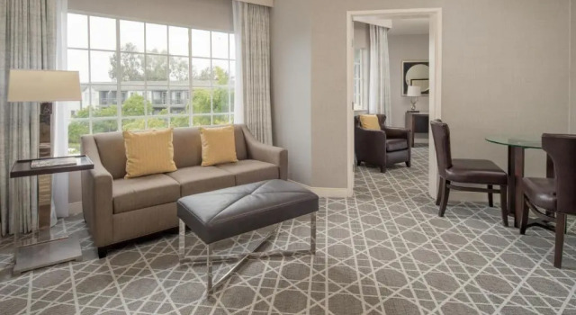 Полулюкс Hilton San Diego/Del Mar