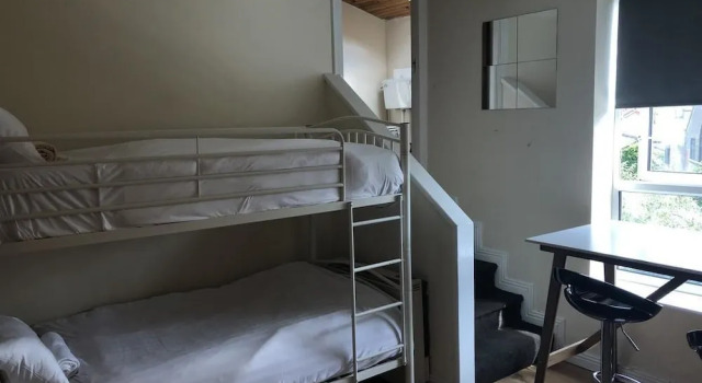 The D1 Bunk Studios, Забронировать Отель Дублин Каунти Дублин, рядом с Частная больница Матер