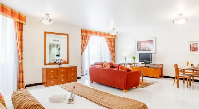 Люкс Executive Golden Sands 5 Hotel Apartment
