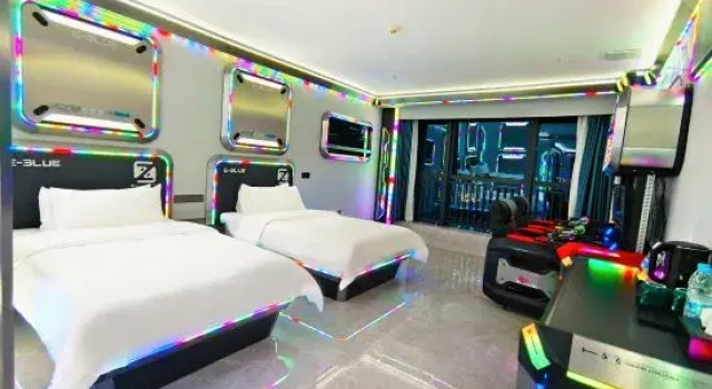 Cyber Holiday Hotel, Rezervovat Hotel Hotely v Guangdong s bazénem, Bazén