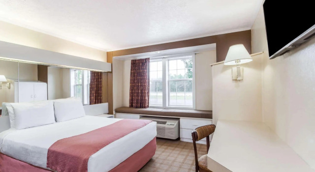 Двухместный номер Standard Microtel Inn by Wyndham Wilson