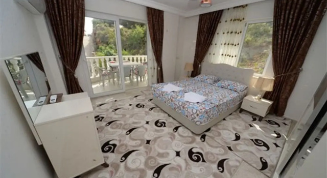 Вилла Comfort с 5 комнатами с видом на горы Emre White Villas 1