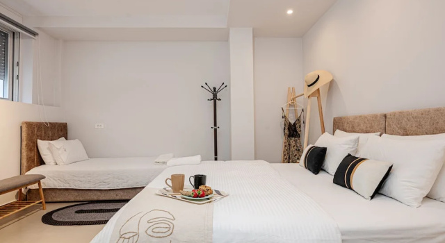 Трёхместный номер Standard AMINA APARTMENTS