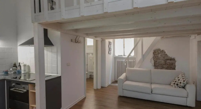New loft in the heart of Bologna 2, Забронировать Отель Болонья провинция Болонья, рядом с Башня Гарисенда