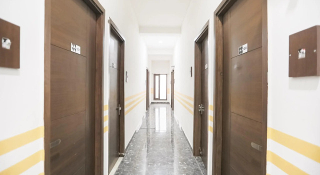 OYO 73922 Goodvibe Hotel, Забронировать Отель Отели Нью-Дели с завтраком, Завтраки