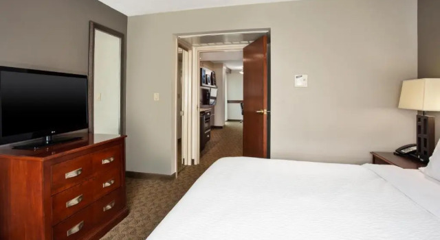 Люкс Holiday Inn University Plaza-Bowling Green by IHG