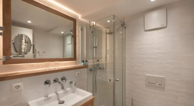 Одноместный номер Standard LOEV - VELA Hotels