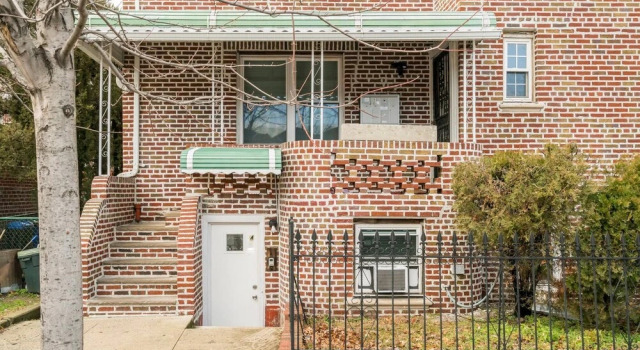 Lovely 2 Bedroom In Brooklyn Sleeps 5, Забронировать Апартаменты/квартира Отели Нью-Йоркской агломерации с парковкой, Парковка
