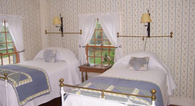 Blueberry Hill Inn, Buchen Sie Hotel Hotels in New England mit Parkplatz, Parkplätze