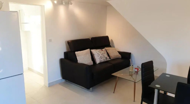 Maison d'une chambre avec terrasse et wifi a Argenteuil, Varaa Hotelli Argenteuil 