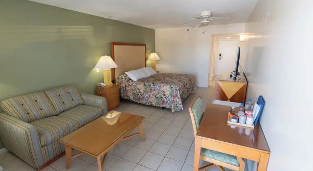 Двухместный номер Standard с балконом Pirates Cove Resort and Marina - Stuart