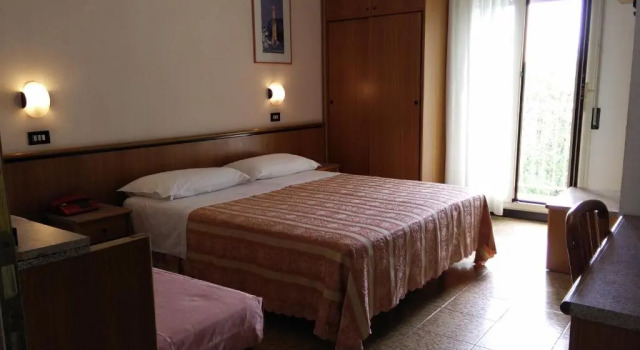 Трёхместный номер Standard Hotel Excelsior