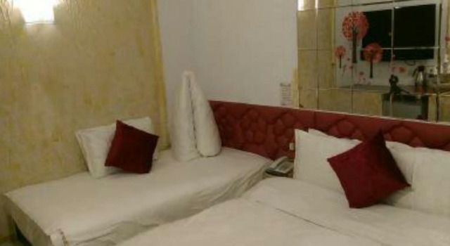 Трёхместный номер Standard Aloha Hotel