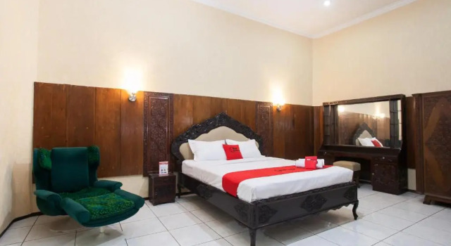 Suite RedDoorz near Brawijaya University