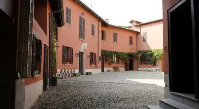 The Stable House, Book Hotel Hotels in Lecco with a Pool, Swimming Pool