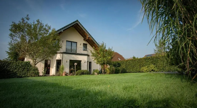 Коттедж Ferienhaus MountFrosch mit Sauna und Naturpool