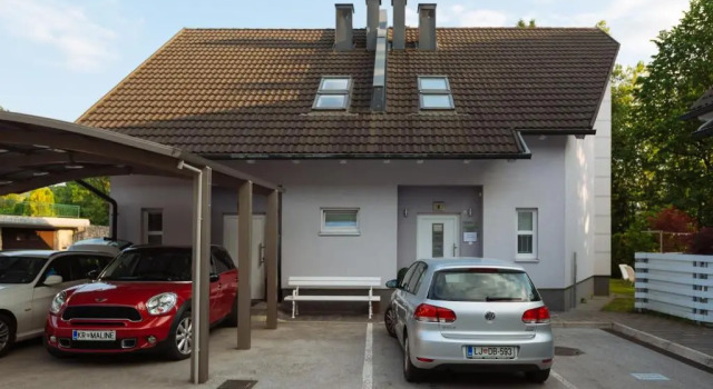 Apartments Patricia, Prenota Appartamento Hotel a Gorenjska con parcheggio, Parcheggio