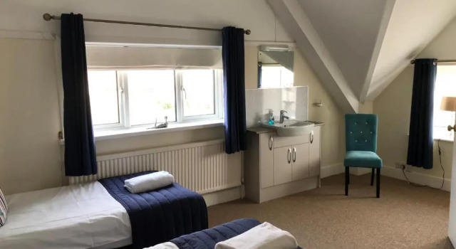 Deluxe Apartment Beachside Suites