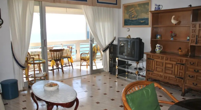 Absolute Beachfront, Varaa Hotelli Alicante Pamplona
