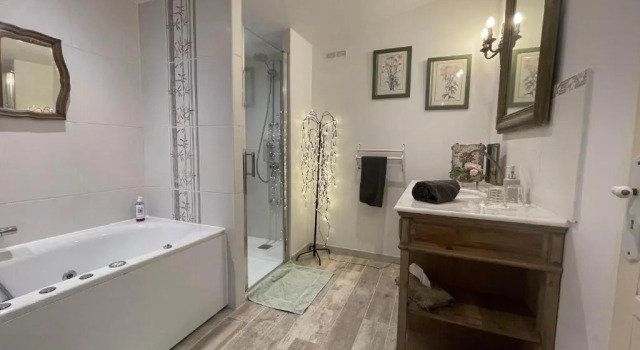 Двухместный номер Standard L'Amandari - Provence holidays - Chambres d'hôtes avec jardin, piscine, jacuzzi, climatisation
