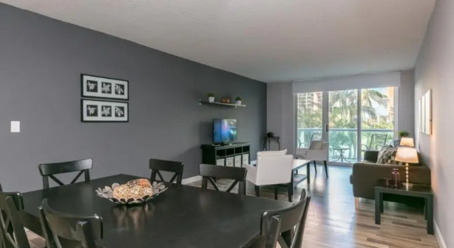 Двухместный люкс с балконом Ocean Reserve Luxury Condos Across from Sunny Isles Beach
