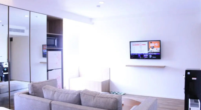 Junior Suite s balkonem Zuri Express Lippo Cikarang