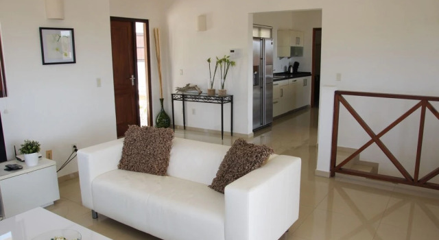 Spacious Villa With Phenomenal Views, Walking Distance to the Beach
