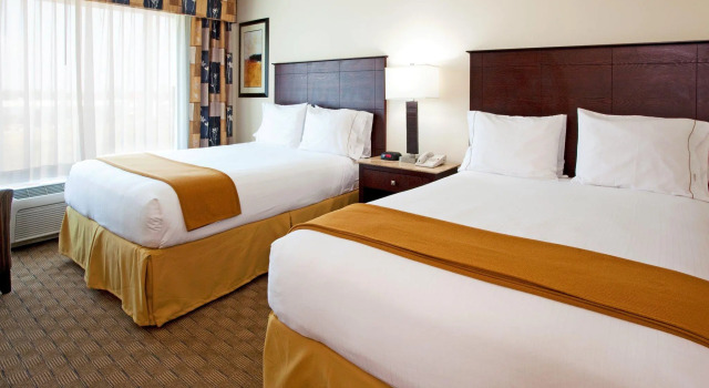 Четырёхместный номер Standard Holiday Inn Express & Suites Columbus at Northlake by IHG