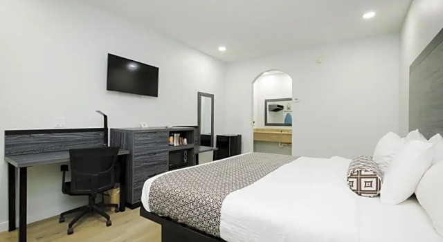 Номер Standard Sapphire Inn & Suites