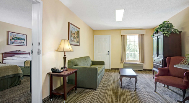 Baymont Inn and Suites - Smithfield, Varaa Hotelli Smithfield Pohjois-Carolina