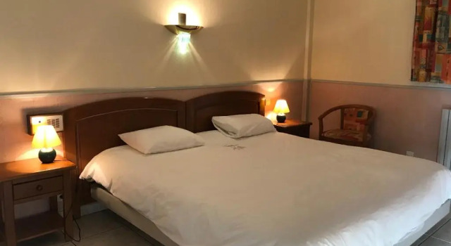 Люкс Hotel et Résidence Le Clos Cerdan