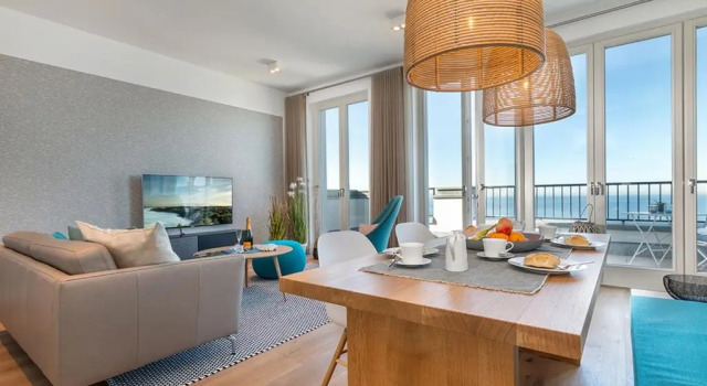 "FIRST" Sellin F645 Meerblick-Suite "View" im fünften OG, Boek Hotel Hotels in Usedom met zwembad, Zwembad