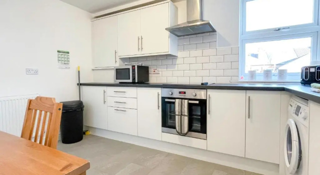 Апартаменты Spacious 2-bed Apartment in Crewe by 53 Degrees Property, ideal for Business & Professionals, FREE Parking - Sleeps 3