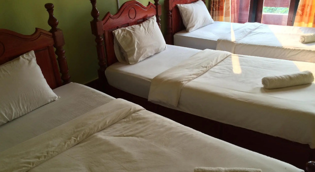 Трёхместный номер Standard с балконом и с видом на реку Popular View Guesthouse