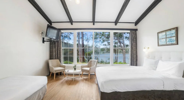 Семейные апартаменты с 2 комнатами The Fox and Hounds Historic Hotel