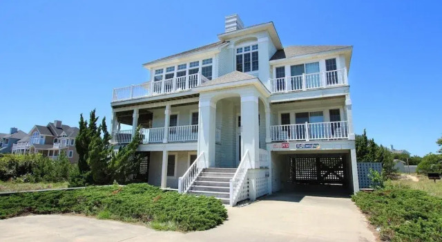 Flying Dutchman - 5 Br Home