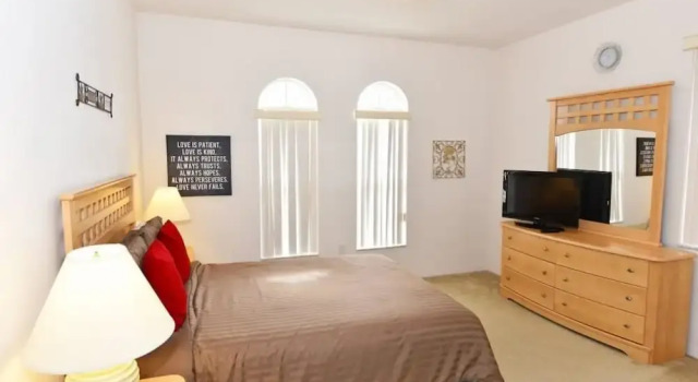 509 Calabay Parc House 6 Bedroom by Florida Star, Забронировать Дом для отпуска Отели Lakeland - Winter Haven с парковкой, Парковка