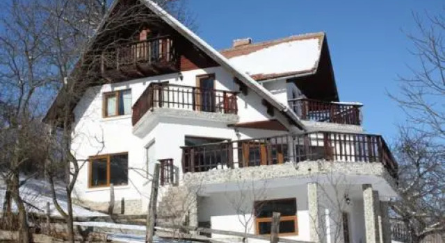 Waltraud House