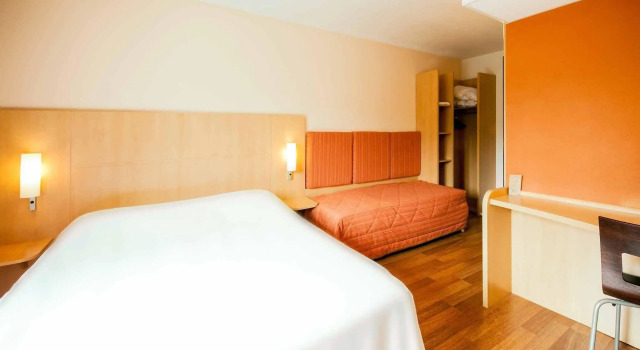 ibis Valenciennes, Đặt Khách sạn Khách sạn ở Vicq bao gồm bữa sáng, Bữa sáng
