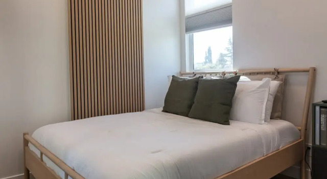 Built 2024 Scandinavian-style Studio With Deck p82