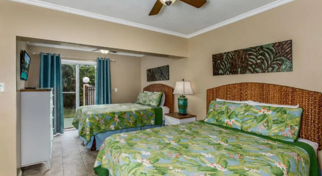 Five Palms Suite 106 - Daily - Weekly - Monthly, Забронировать Отель Отели Клируотер-Бич с парковкой, Парковка