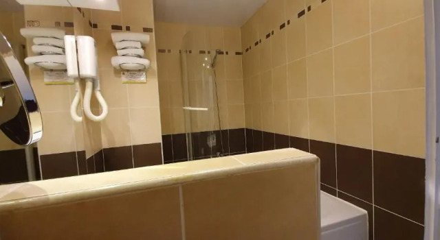 Номер Superior с видом на город Hôtel Windsor Contact Hôtel