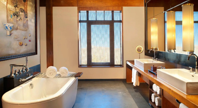 Шестиместный номер Standard The St. Regis Lhasa Resort