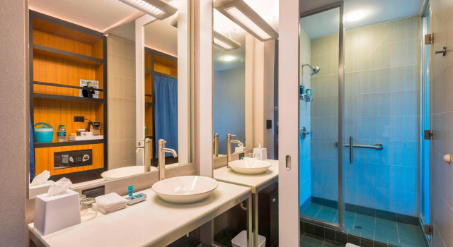 Двухместный номер Standard Aloft by Marriott Portland Airport at Cascade Station