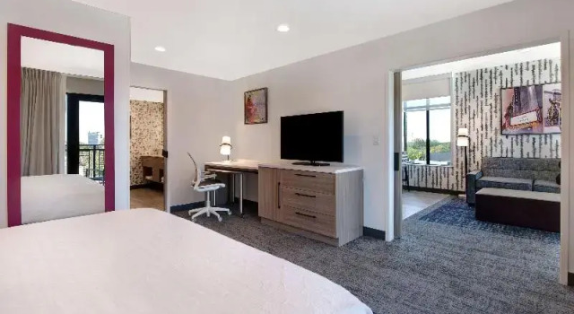 Люкс Home2 Suites by Hilton Anderson Downtown