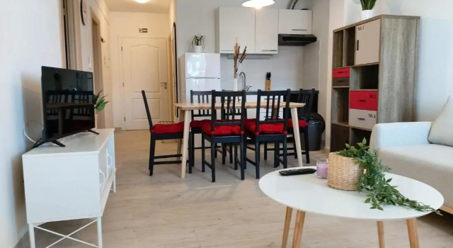 Апартаменты с видом на сад Laura Apartments