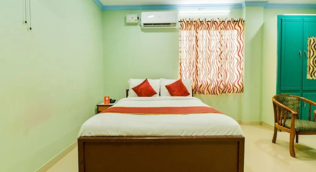 OYO 15109 Dream Stay, Забронировать Отель Отели и гостиницы Эрамаллур, Отель