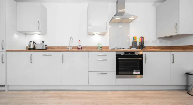 Апартаменты Cosy-Abstract Top Floor Apartment - CITY CENTRE ✬